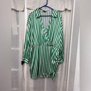 White and Green Fashion Nova Scort